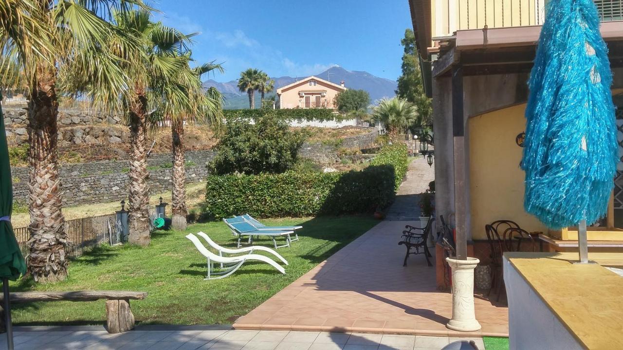 La Casa Del Melograno Bed & Breakfast Santa Venerina Exterior photo