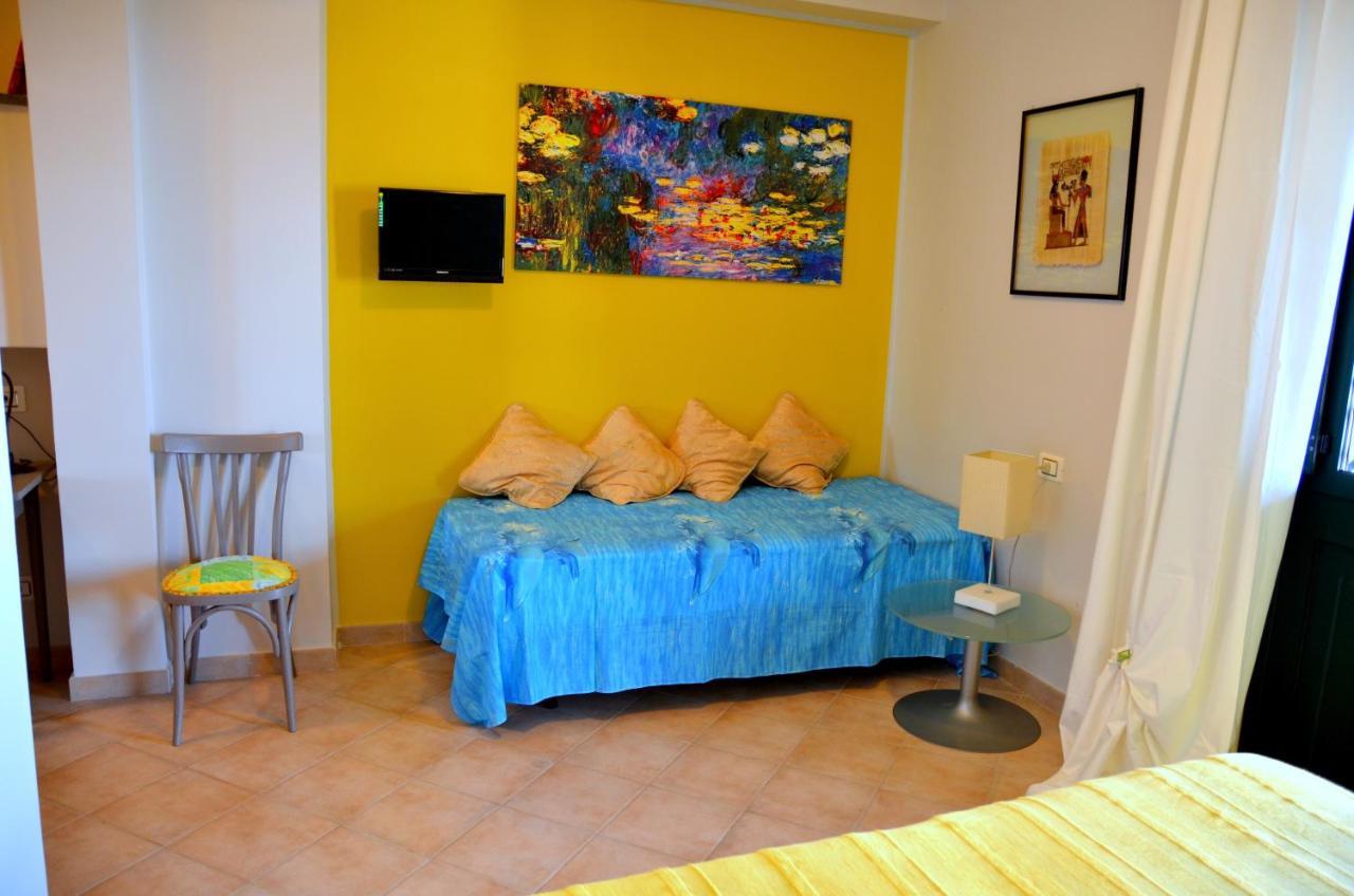 La Casa Del Melograno Bed & Breakfast Santa Venerina Exterior photo